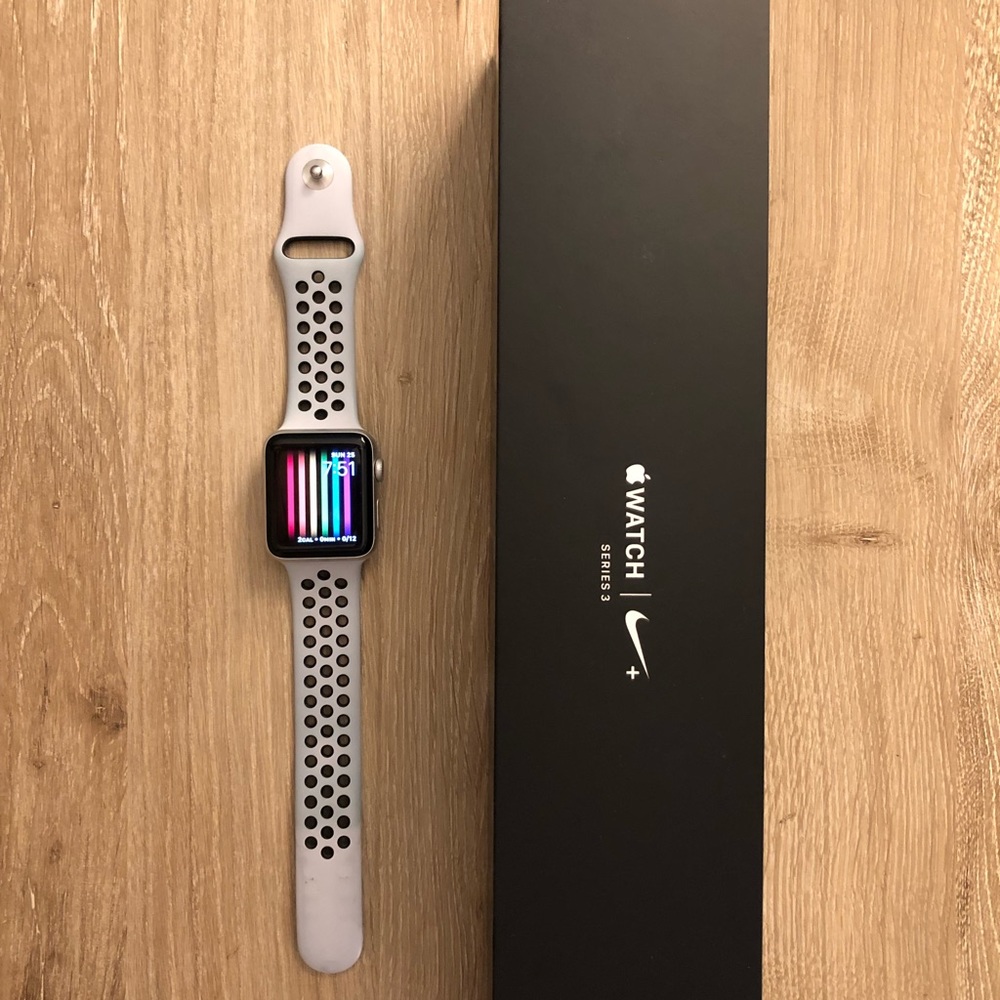 Apple Watch Series 3 - Nike sports version, 42mm
